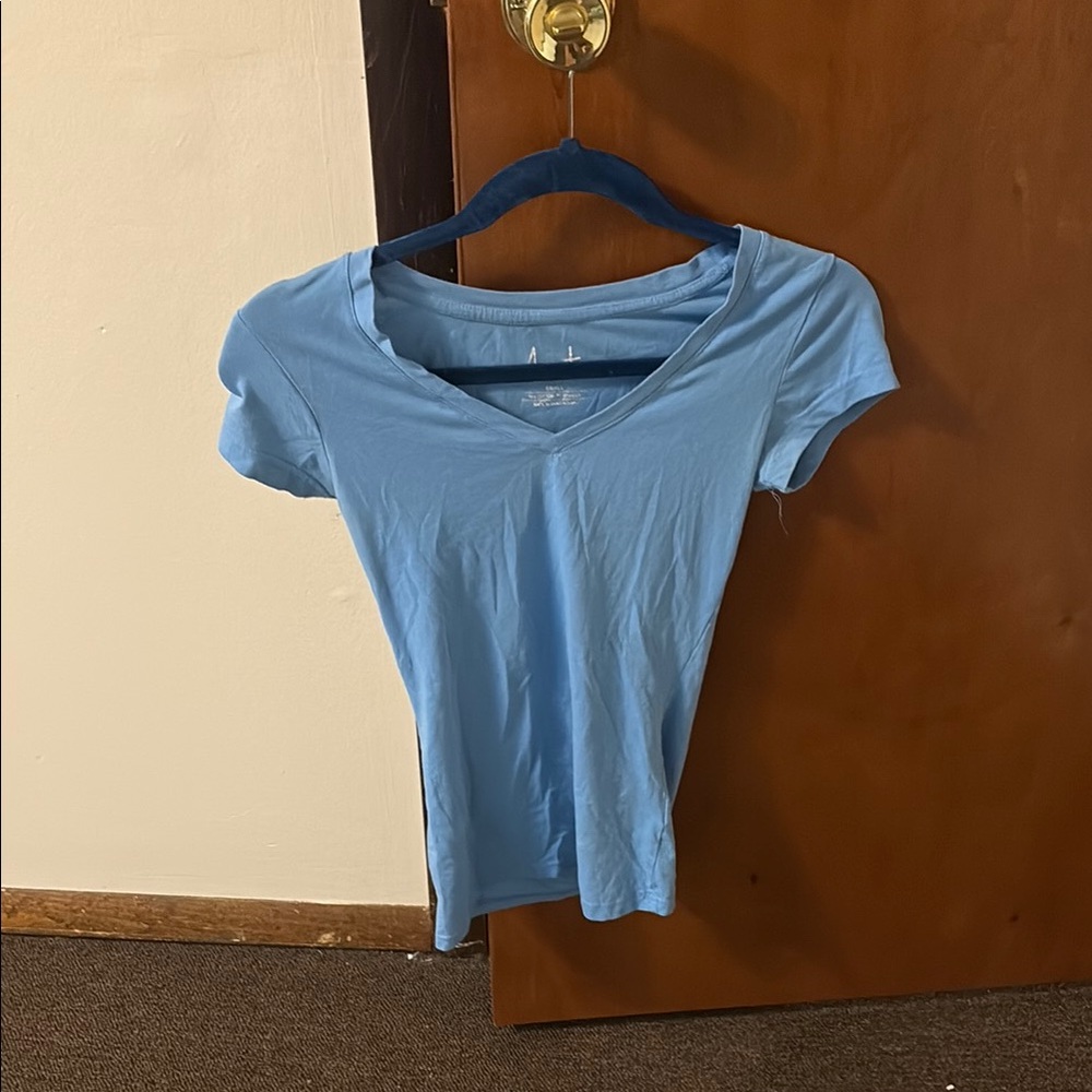 Blue Fitted Scoop Neck Short Sleeve Tee